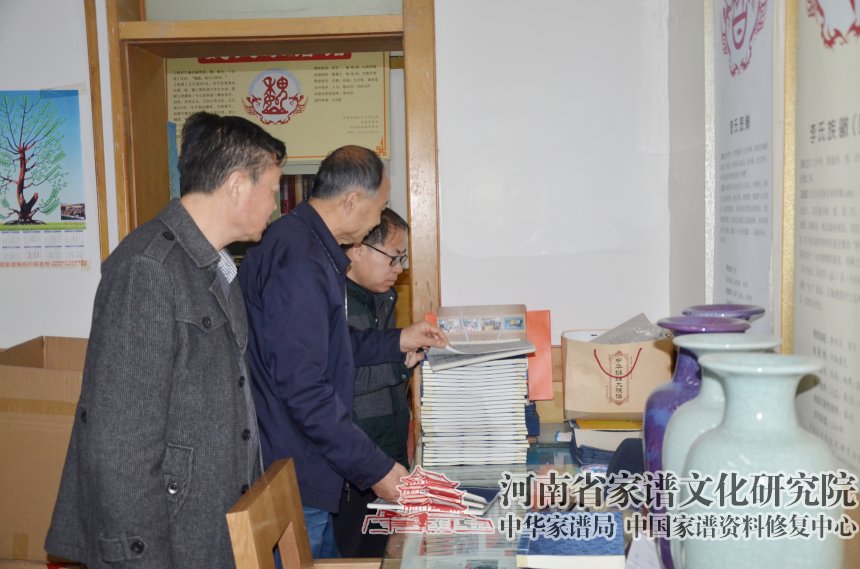 江蘇師范大學中華家文化研究院院長陳延斌來我院考察 (8).jpg